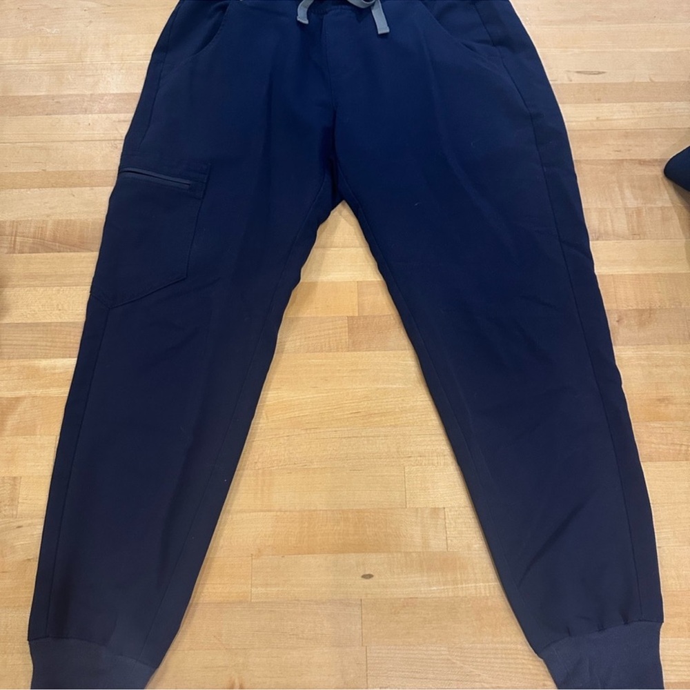 Figs Zamora regular waisted small petite joggers